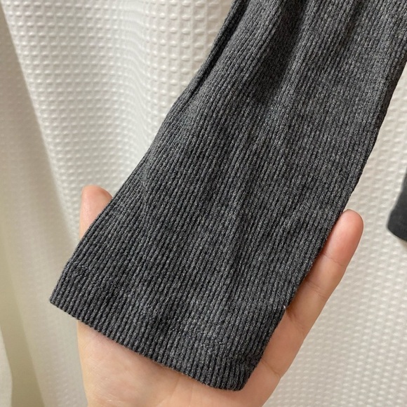 NWT LOFT Petite Ribbed Turtleneck Top - Picture 2 of 5